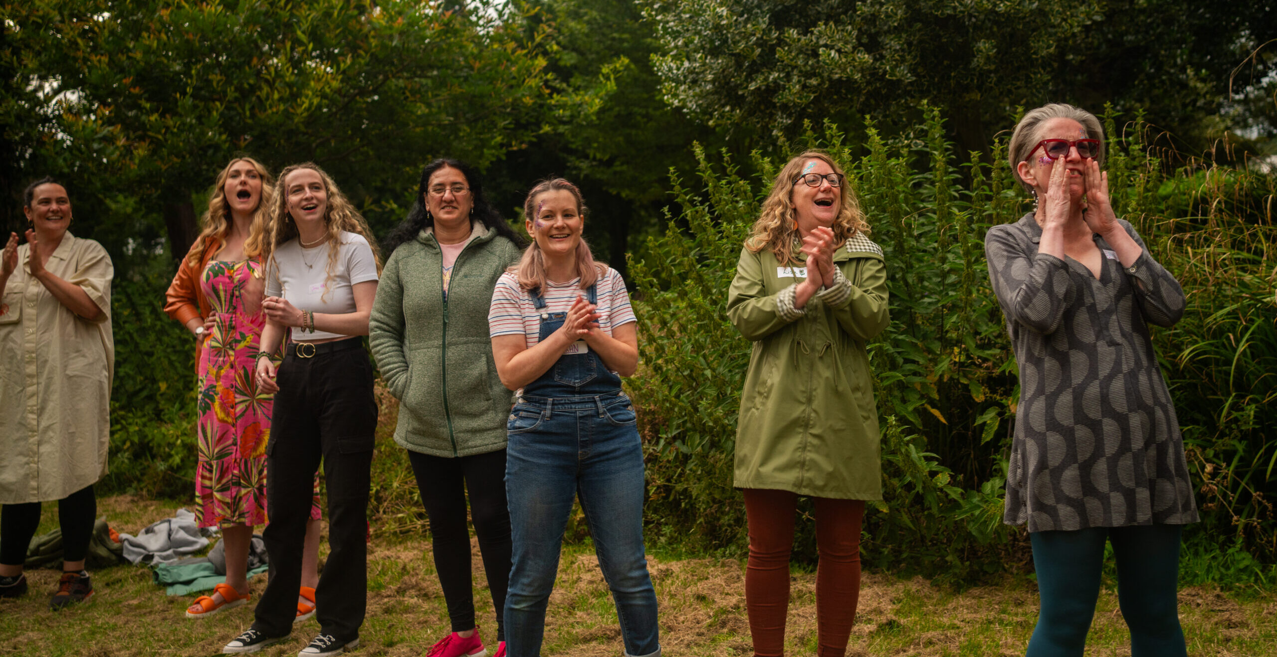 BPH team clapping during a rounders game in Roberts Park